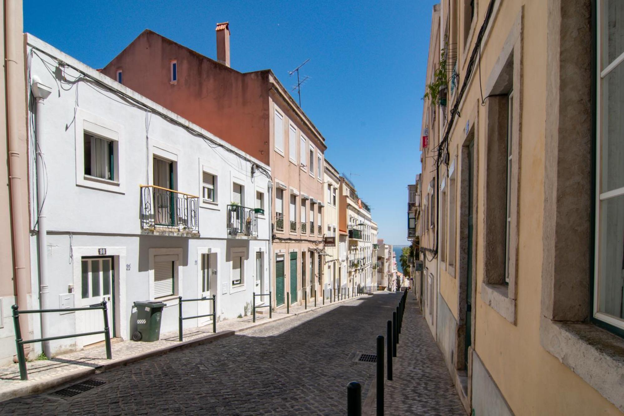 Charming & Peaceful Family Flat Apartment Lisbon Exterior photo